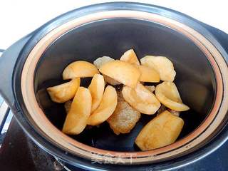 冰糖枇杷的做法步骤:3