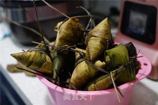 黑米红豆蜜枣粽的做法步骤:5