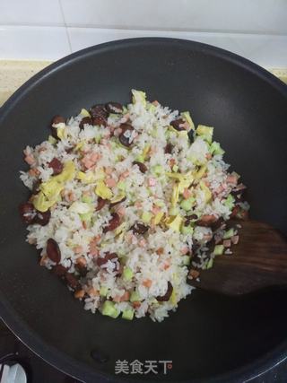 腊肠炒饭的做法步骤:9