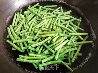 干煸豆角(少油版)的做法步骤:4