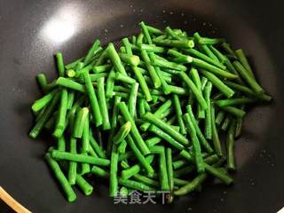 干煸豆角(少油版)的做法步骤:5