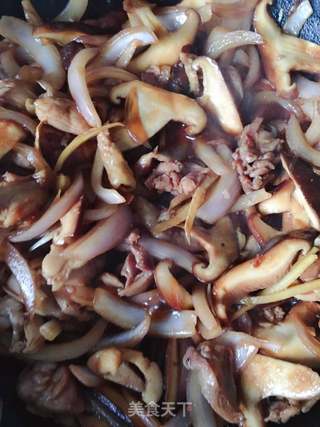 香菇鸡肉饭的做法步骤:5