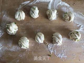 生煎花卷的做法步骤:12