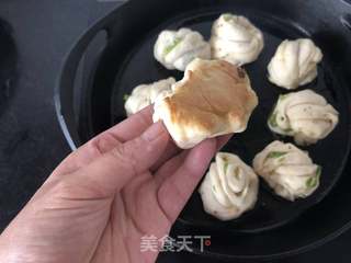 生煎花卷的做法步骤:15