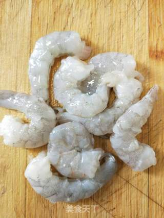 鲜虾水饺的做法步骤:2