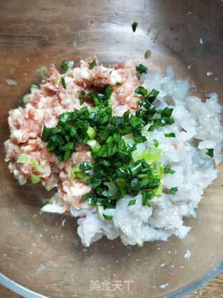 鲜虾水饺的做法步骤:6