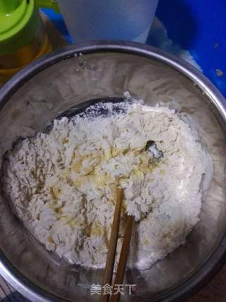 鸡蛋灌饼的做法步骤：1