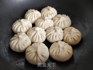猪肉白菜生煎包的做法步骤:11