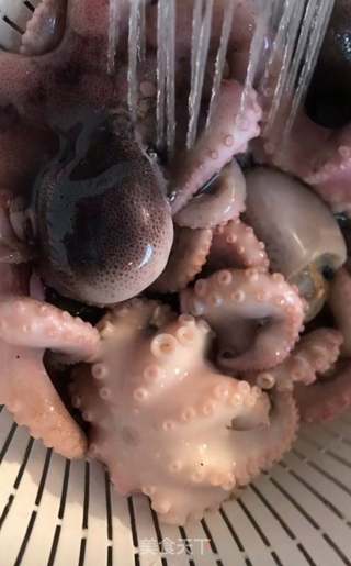 麻辣八爪鱼的做法步骤：2