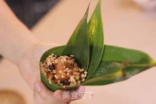 螺蛳酸笋肉粽的做法步骤:12
