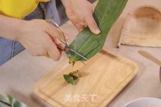 螺蛳酸笋肉粽的做法步骤:9