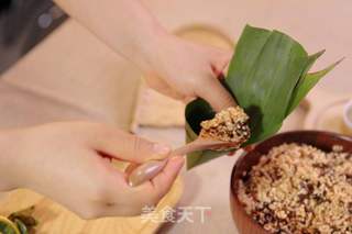 螺蛳酸笋肉粽的做法步骤:10