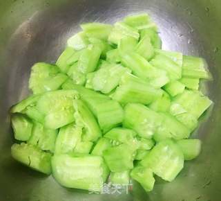 青瓜凉拌螺片的做法步骤:7