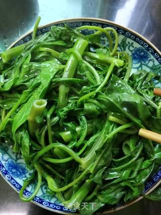 蒜蓉凉拌空心菜的做法步骤:4