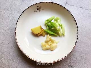 家常烧鲅鱼的做法步骤:2