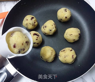 蔓越莓绿豆糕的做法步骤:12