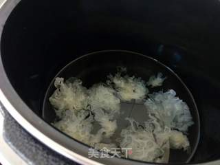 南瓜银耳羹的做法步骤:3