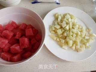 蜜桃西瓜沙冰的做法步骤:2