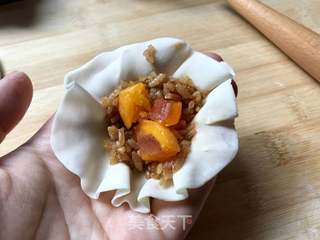 蛋黄烧卖的做法步骤:11