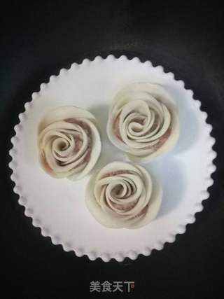 玫瑰花蒸饺的做法步骤:12