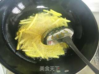 炸薯条的做法步骤:5
