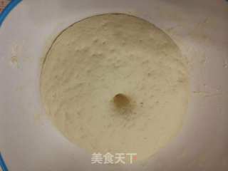 火腿肠兔子馒头卷的做法步骤:5