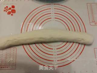 火腿肠兔子馒头卷的做法步骤:7