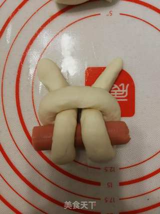 火腿肠兔子馒头卷的做法步骤:12