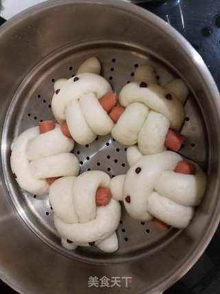 火腿肠兔子馒头卷的做法步骤:16