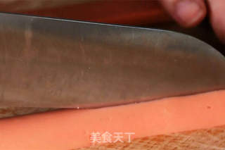 做份早饭都是爱你的形状——火腿肠煎蛋的做法步骤:2