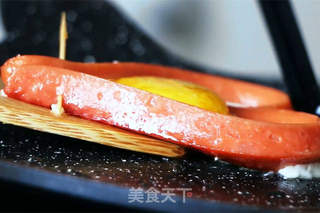 做份早饭都是爱你的形状——火腿肠煎蛋的做法步骤:6