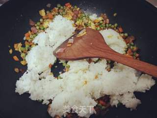 简易版培根炒饭的做法步骤:9