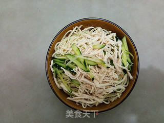 鸡丝凉面的做法步骤:12