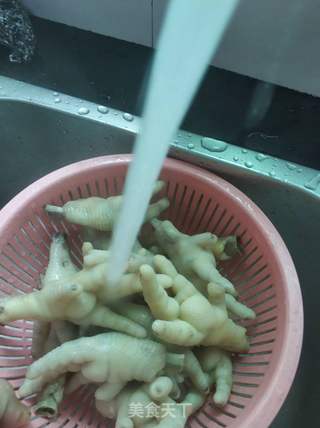 陈醋柠檬泡鸡爪的做法步骤:4
