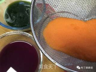 三彩手工面的做法步骤:2