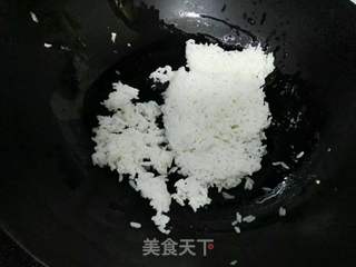 老干妈蛋炒饭的做法步骤：3