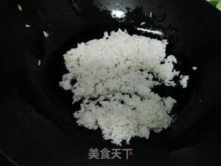 老干妈蛋炒饭的做法步骤：4