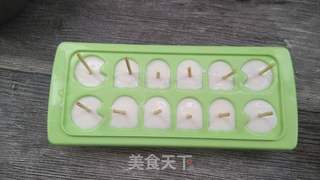 袖珍酸奶蓝莓棒冰的做法步骤:5