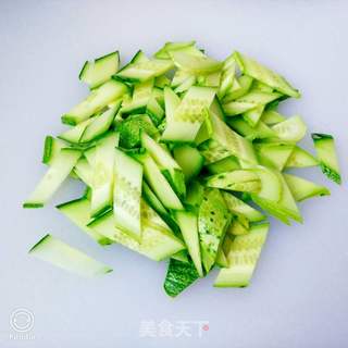 紫菜黄瓜蛋花汤的做法步骤:3