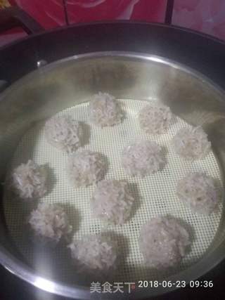 笋尖香菇胡萝卜瘦肉饺的做法步骤:7