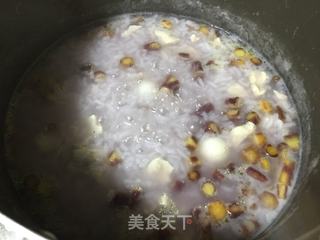 石斛花紫萝卜鸡粥 的做法步骤:2