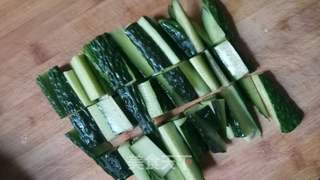 腌辣黄瓜的做法步骤:2