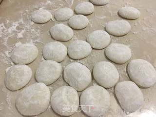 猪肉芹菜白菜水饺的做法步骤:4
