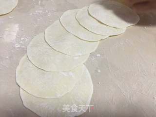 猪肉芹菜白菜水饺的做法步骤:7