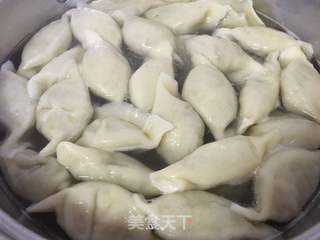 猪肉芹菜白菜水饺的做法步骤:10