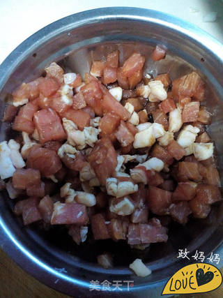 白菜饺子的做法步骤:2