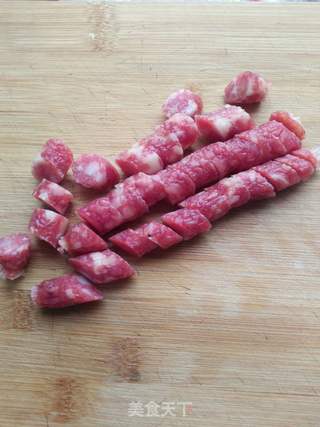 腊肠黑加仑二米饭的做法步骤:3