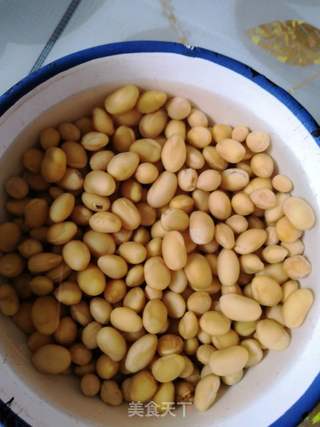 香浓黄豆豆浆~有油皮呦?的做法步骤:2