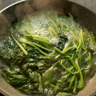 凉拌菠菜的做法步骤:2