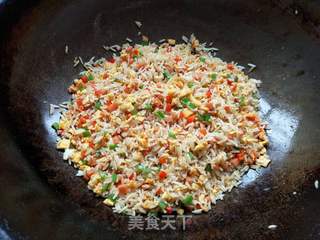 双椒火腿蛋炒饭的做法步骤:7
